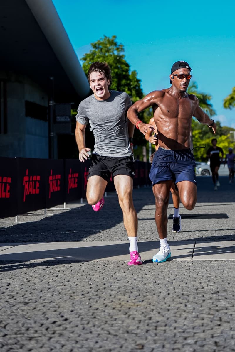 Two runners sprinting for the line